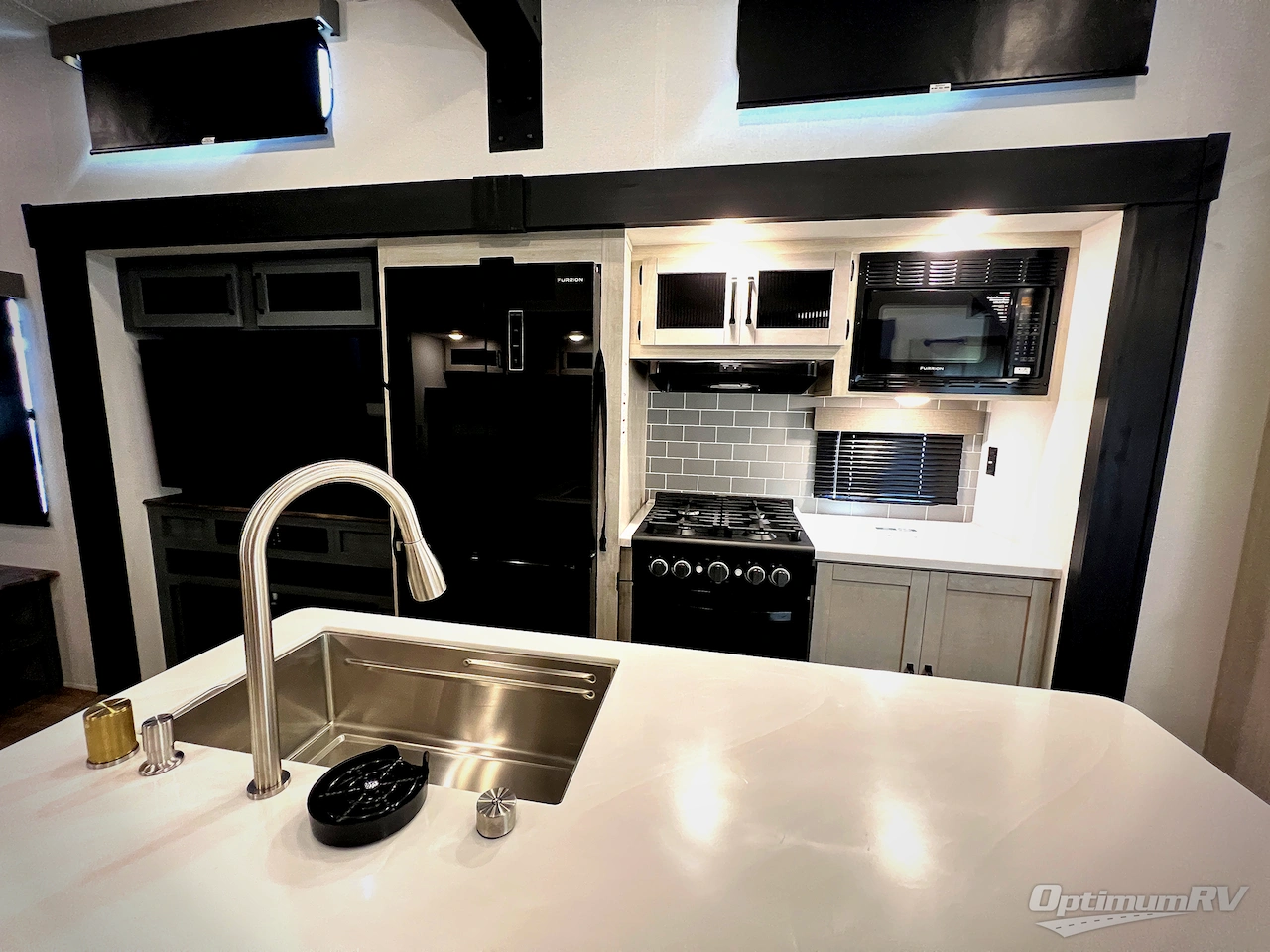 2026 Forest River Puma Vista 401RLFT Photo 11