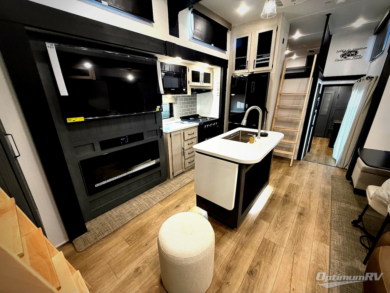 2026 Forest River Puma Vista 421LFT Photo 11