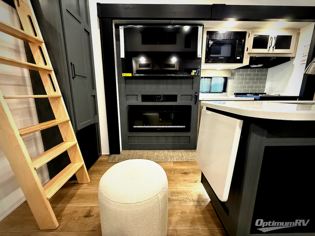 2026 Forest River Puma Vista 421LFT Photo 17