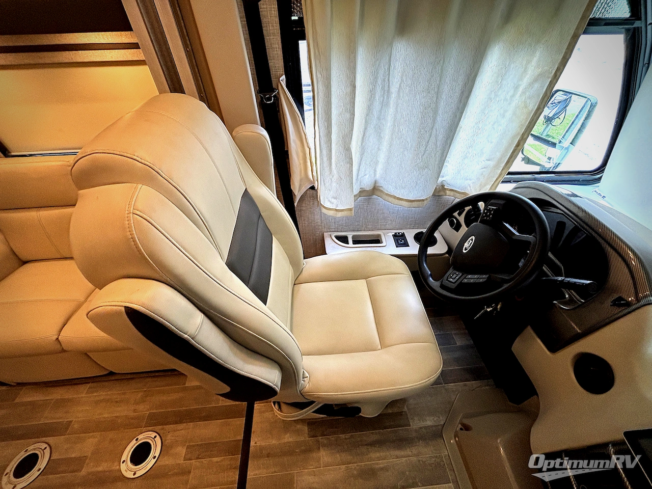 2025 Thor Axis 26.1 Photo 5