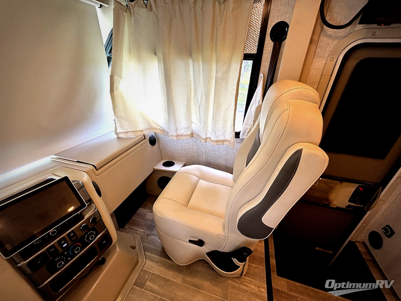 2025 Thor Axis 26.1 Photo 7