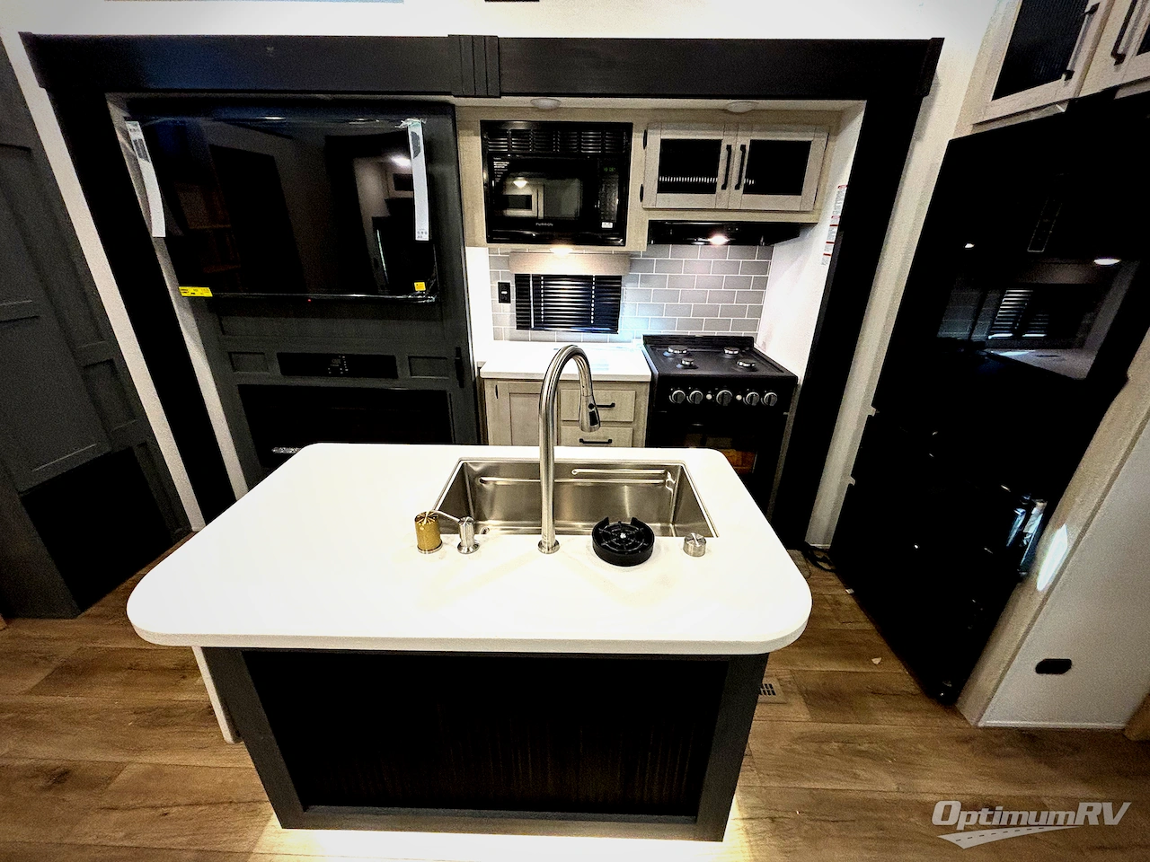 2026 Forest River Puma Vista 421LFT Photo 6