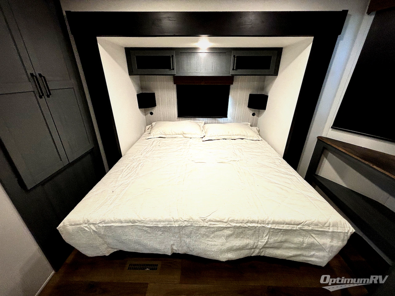 2026 Forest River Puma Vista 421LFT Photo 9