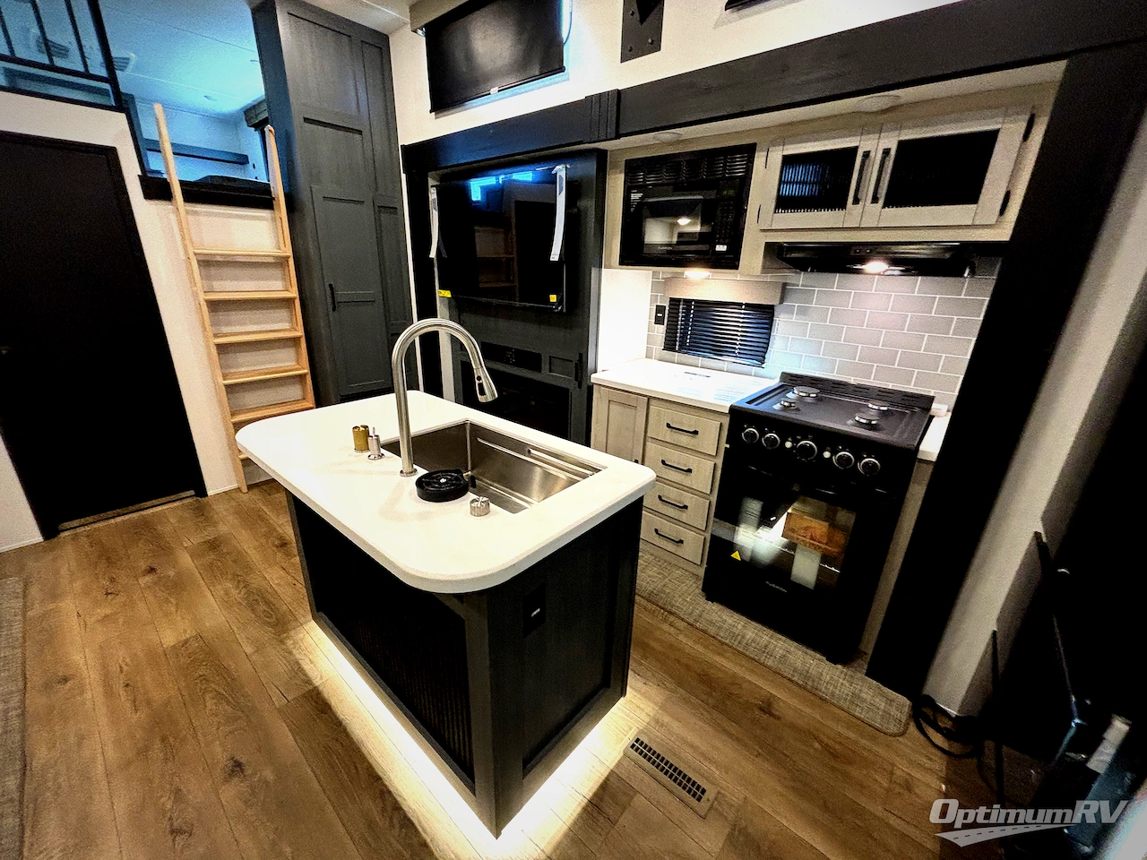 2026 Forest River Puma Vista 421LFT Photo 17