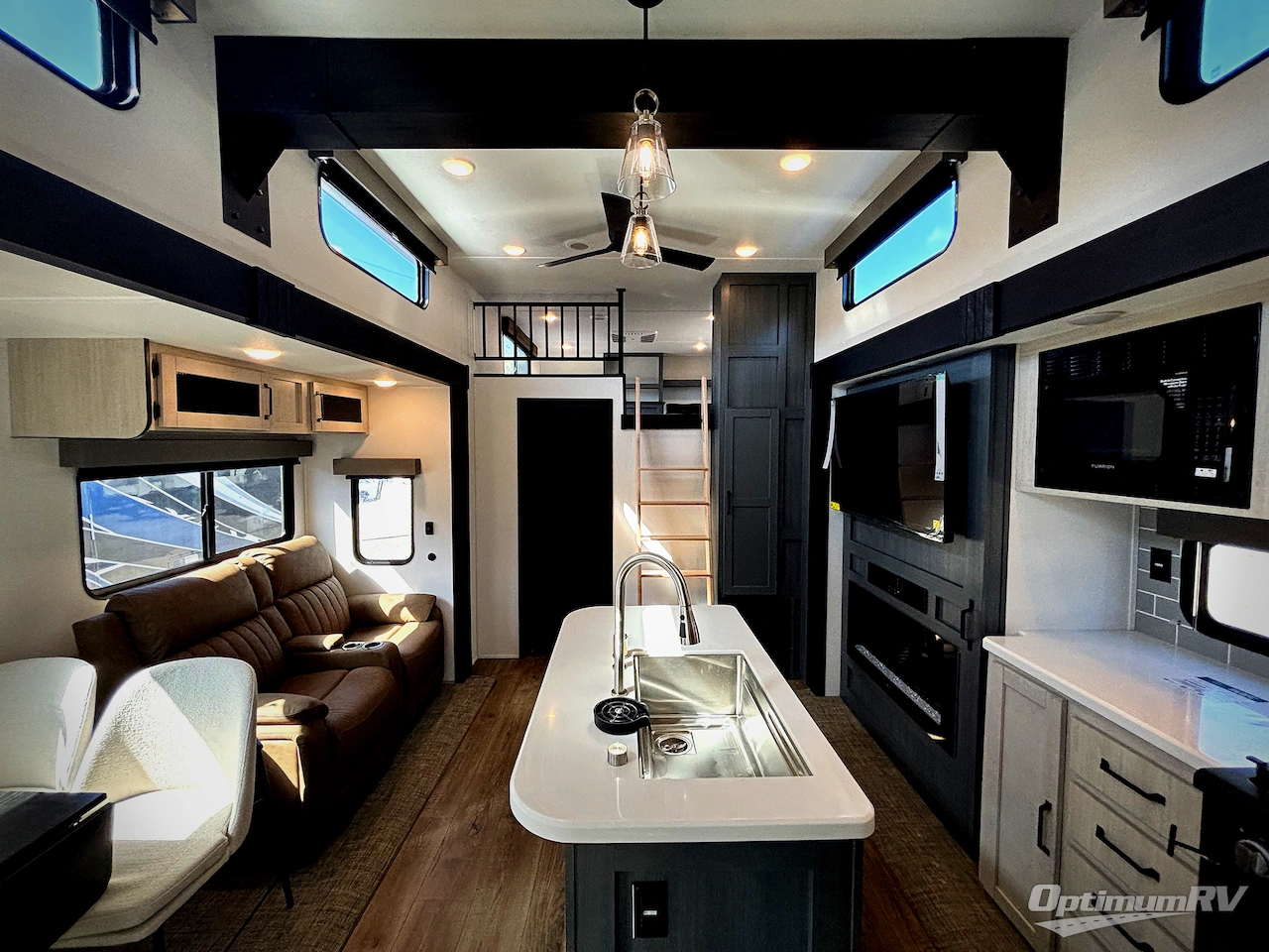 2026 Forest River Puma Vista 421LFT Photo 4