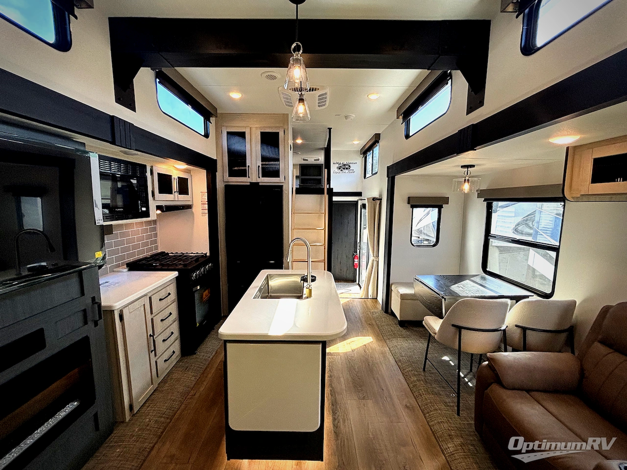 2026 Forest River Puma Vista 421LFT Photo 5