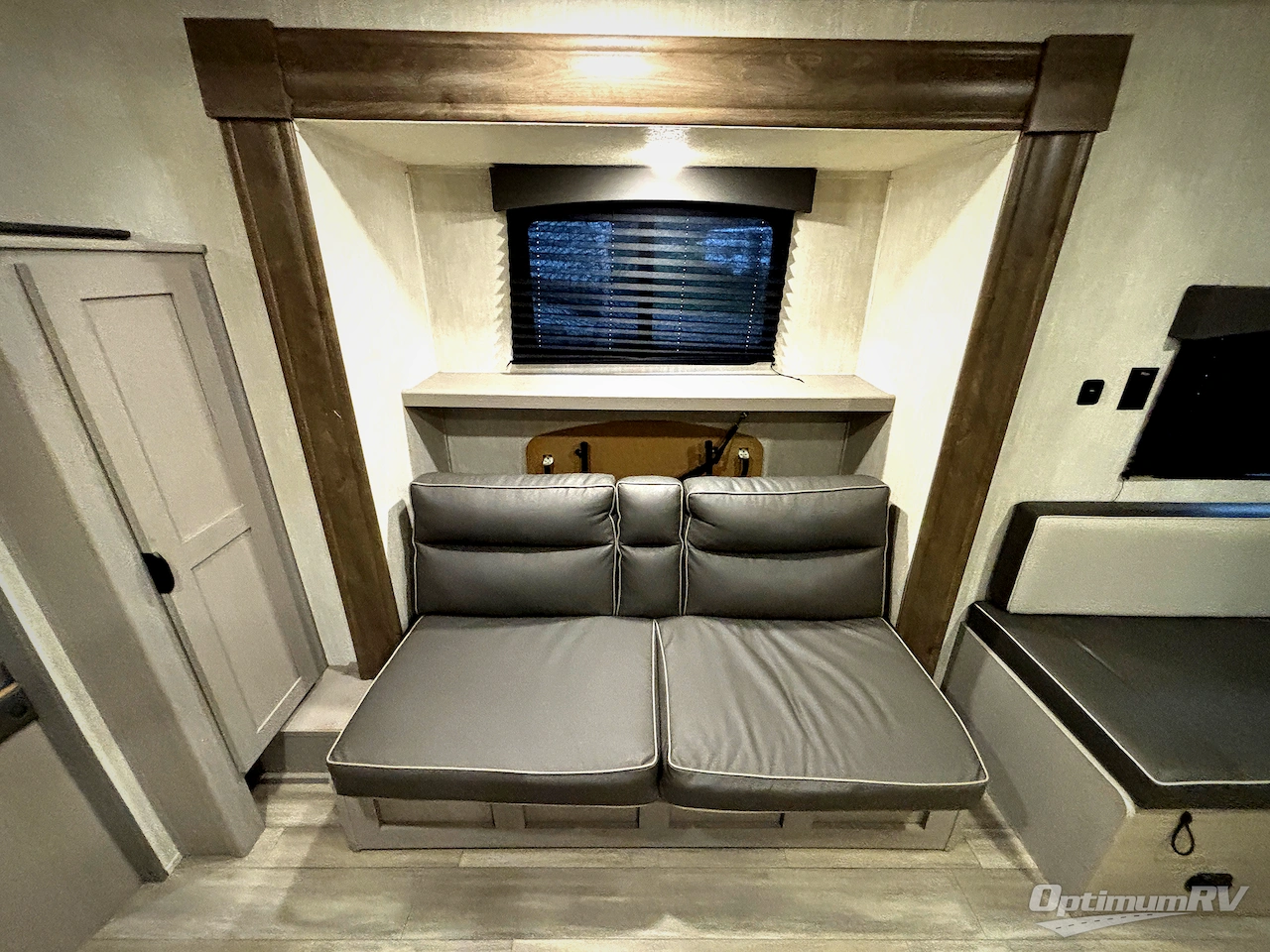 2025 Forest River Viking 4K Series 18DBS Photo 9