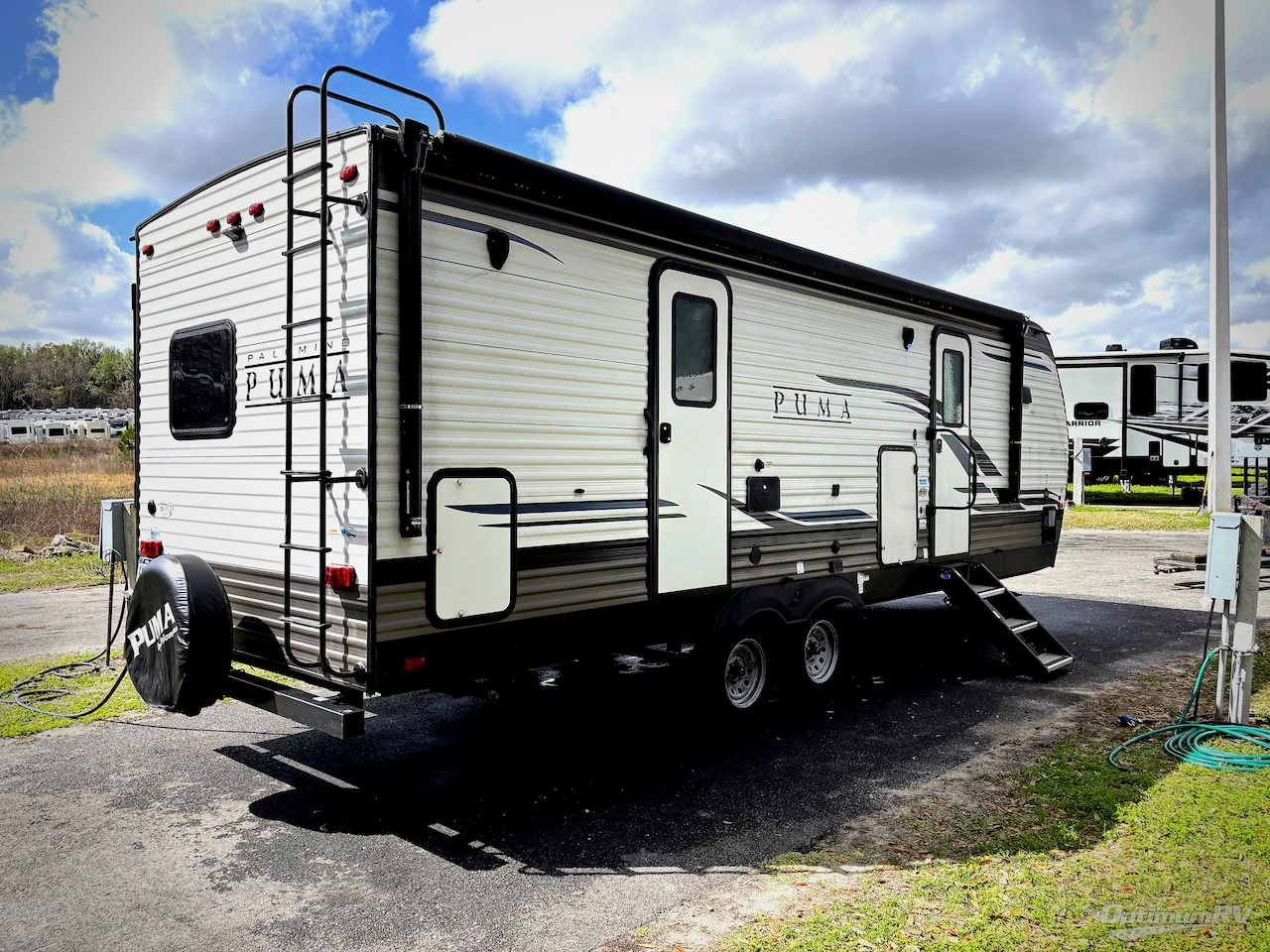 2021 Palomino Puma 26FKDS Photo 2