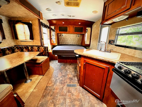 2011 Keystone Premier Ultra Lite 19FBPR RV Photo 2
