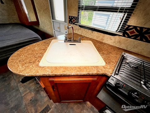 2011 Keystone Premier Ultra Lite 19FBPR RV Photo 3
