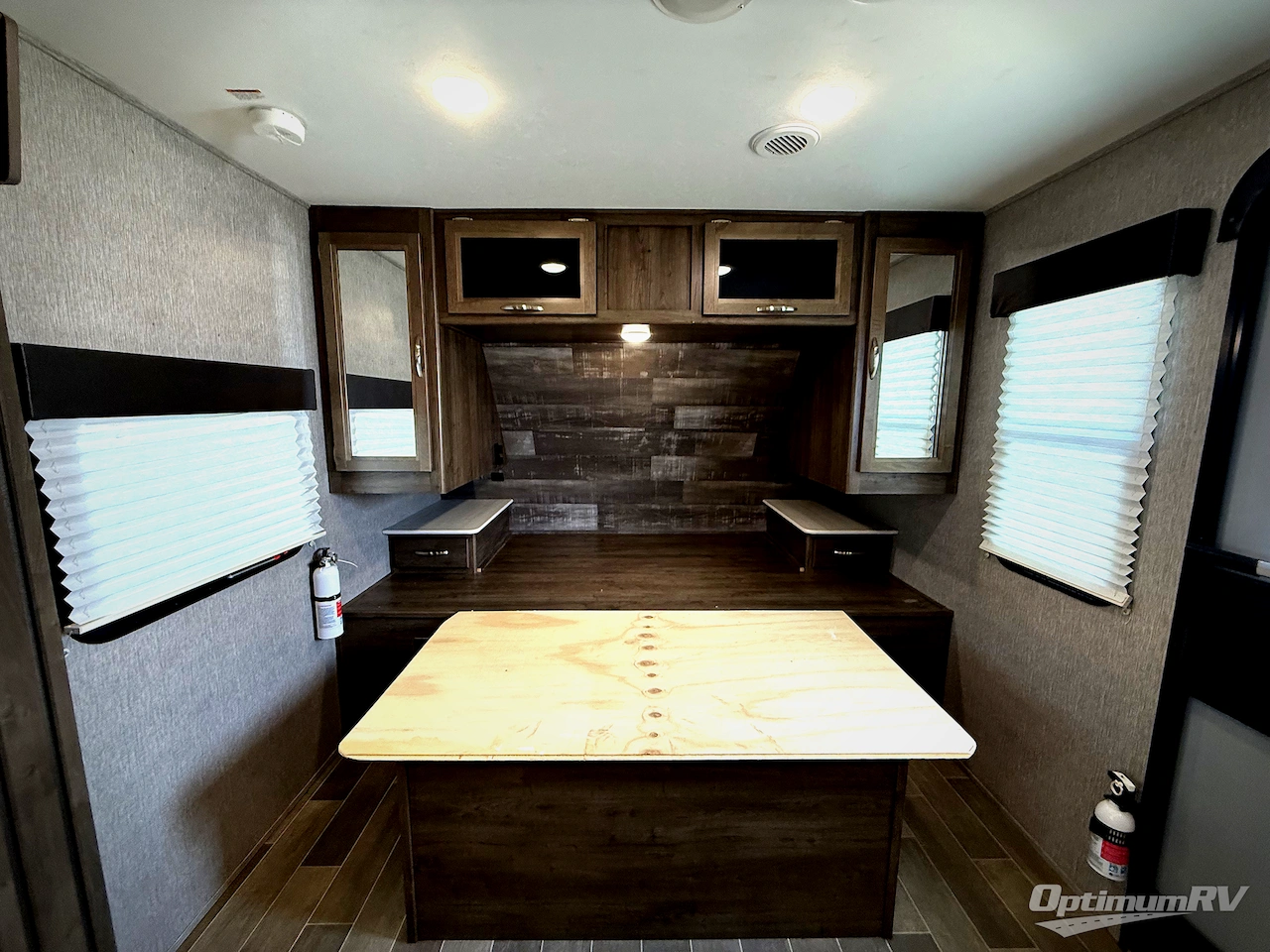 2020 Dutchmen Coleman Light 1805RB Photo 7