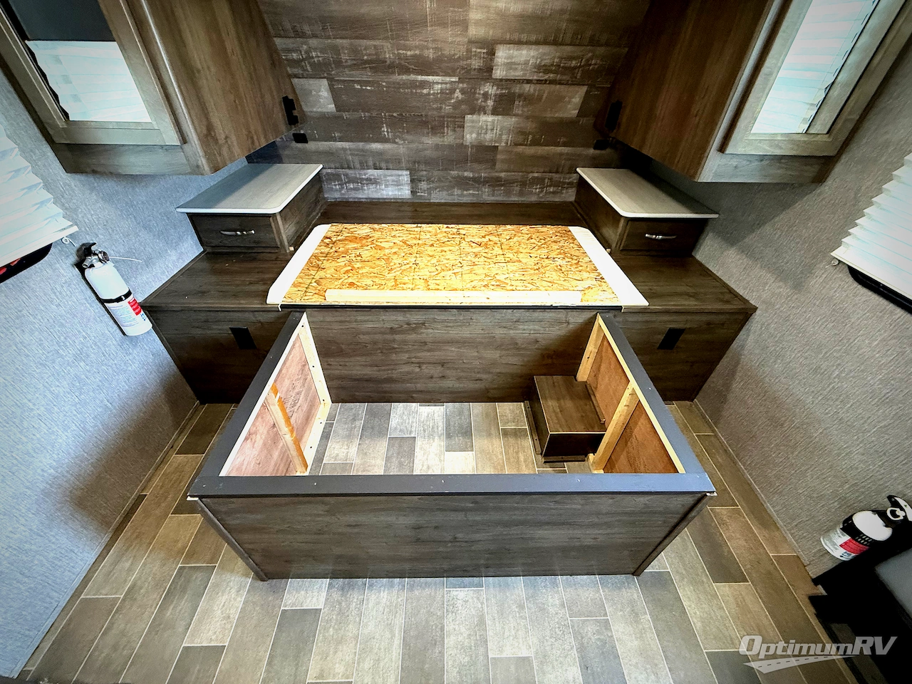 2020 Dutchmen Coleman Light 1805RB Photo 8