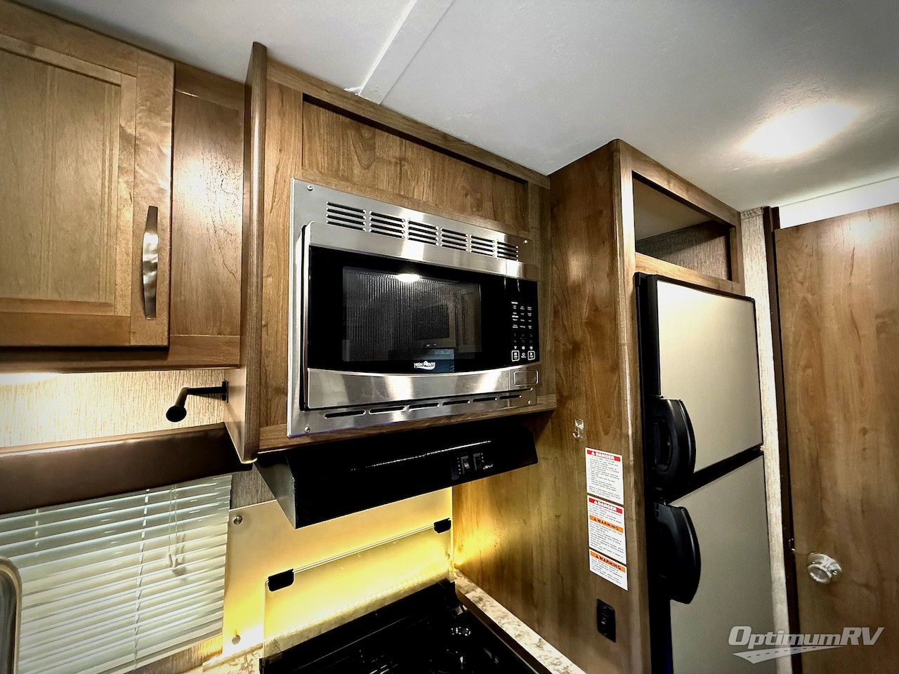 2020 Dutchmen Coleman Light 1805RB Photo 15