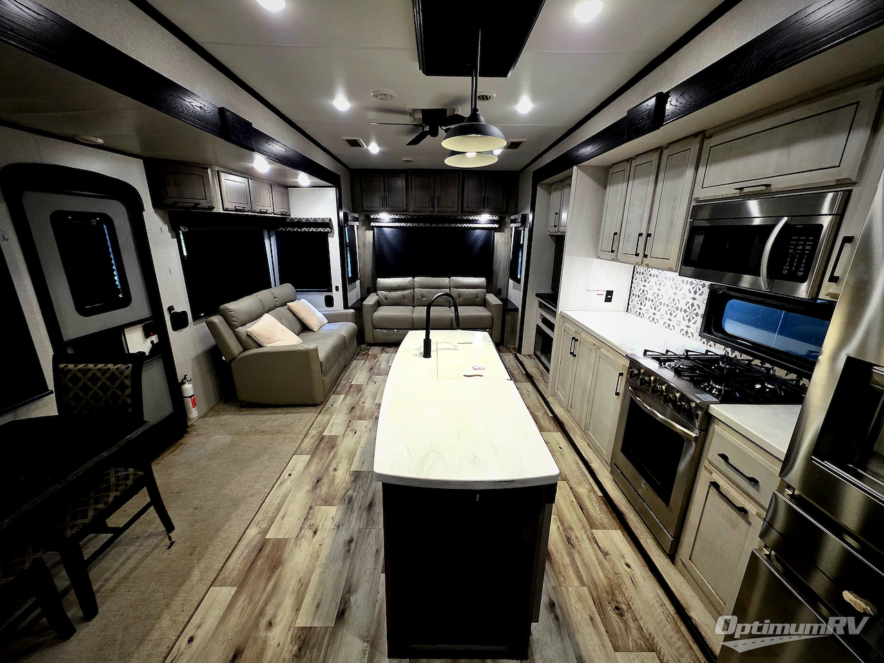2022 KZ Durango Gold G383RLQ Photo 2