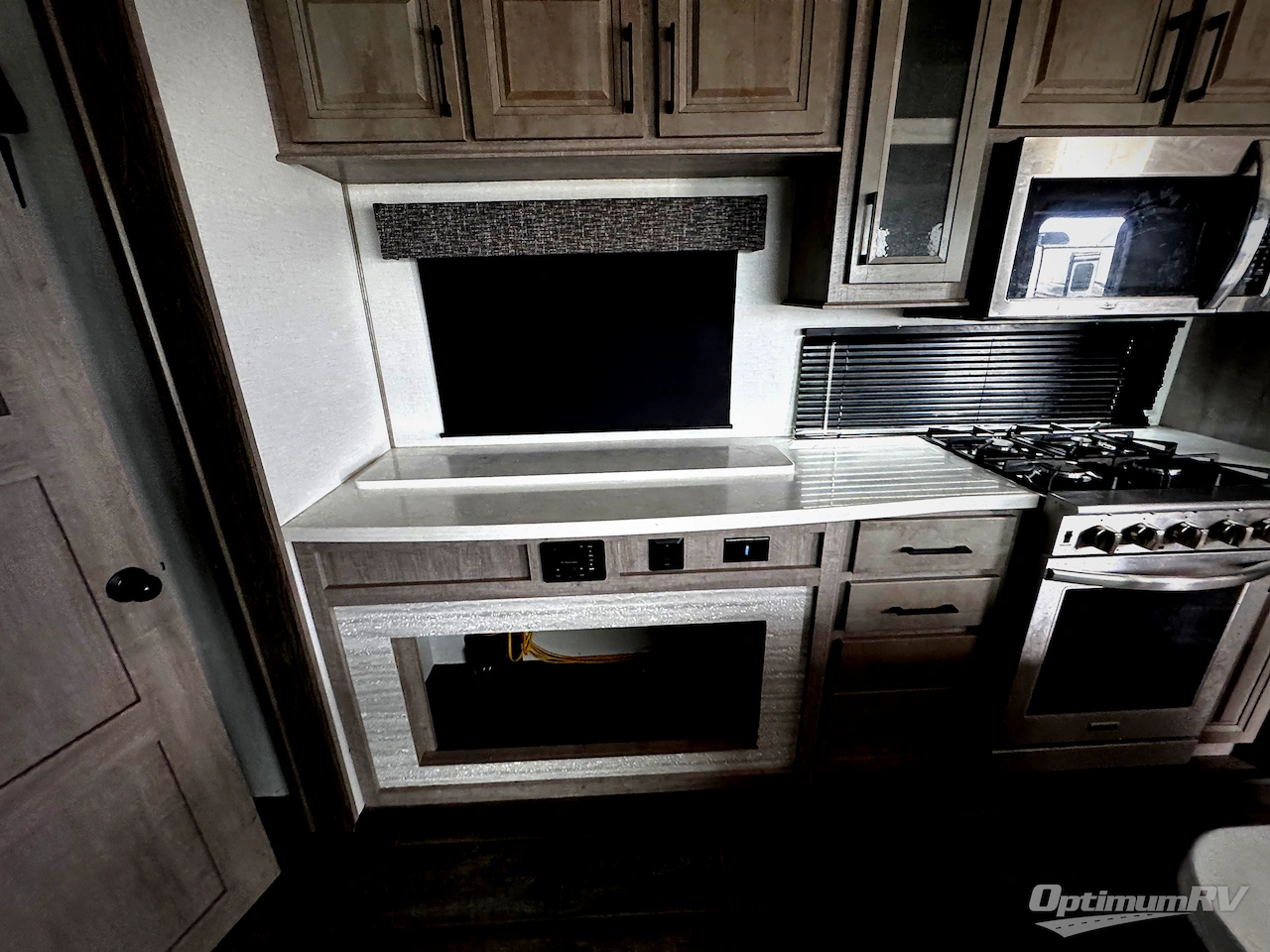 2023 Dutchmen Yukon 412DB Photo 5