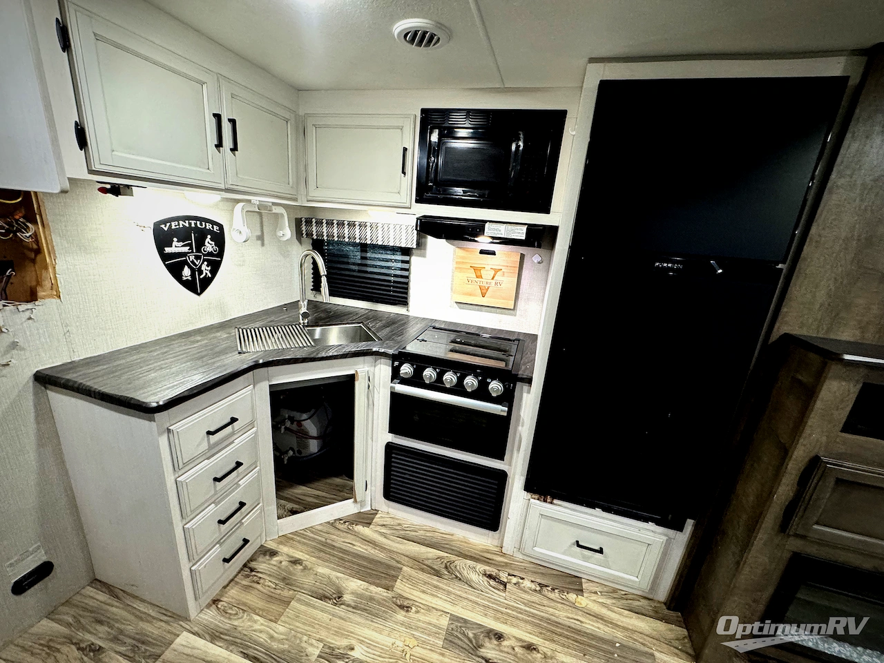 2022 Venture Stratus Ultra-Lite SR281VBH Photo 6