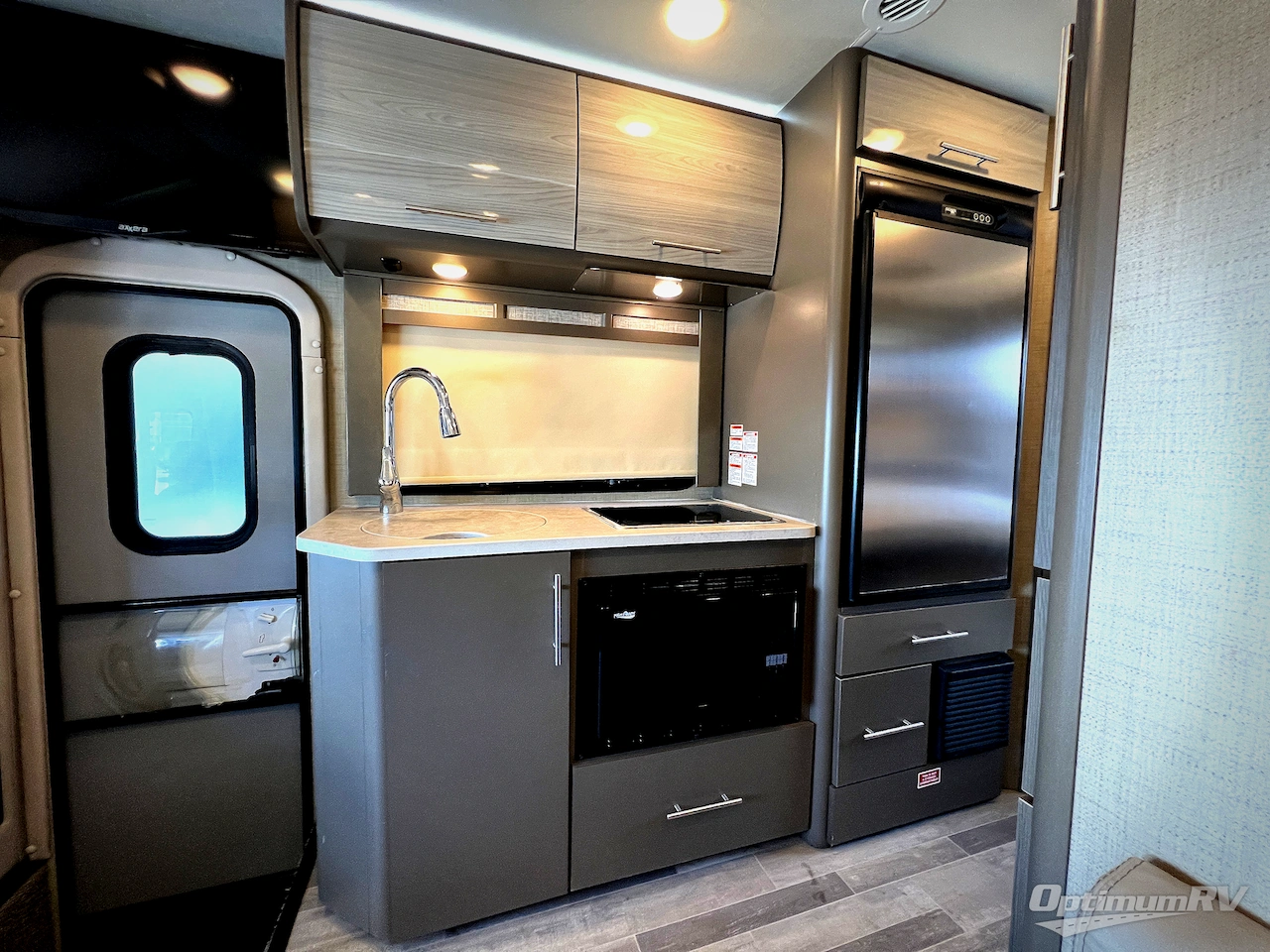 2019 Thor Compass 23TB Photo 12
