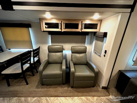 2023 Palomino Puma Destination 38RLB RV Photo 4