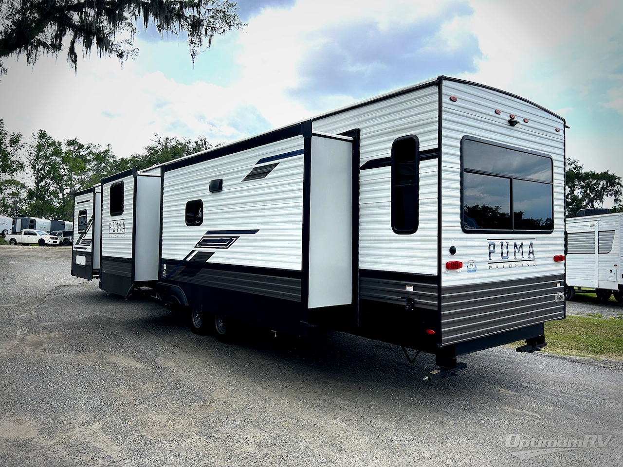 2023 Palomino Puma Destination 38RLB Photo 3
