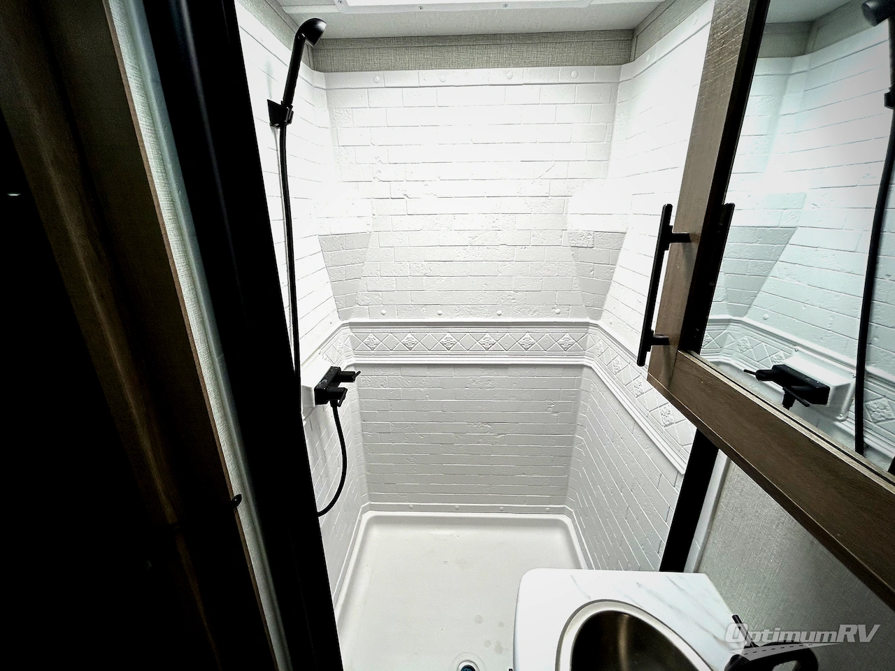 2024 Grand Design Imagine XLS 17MKE Photo 15