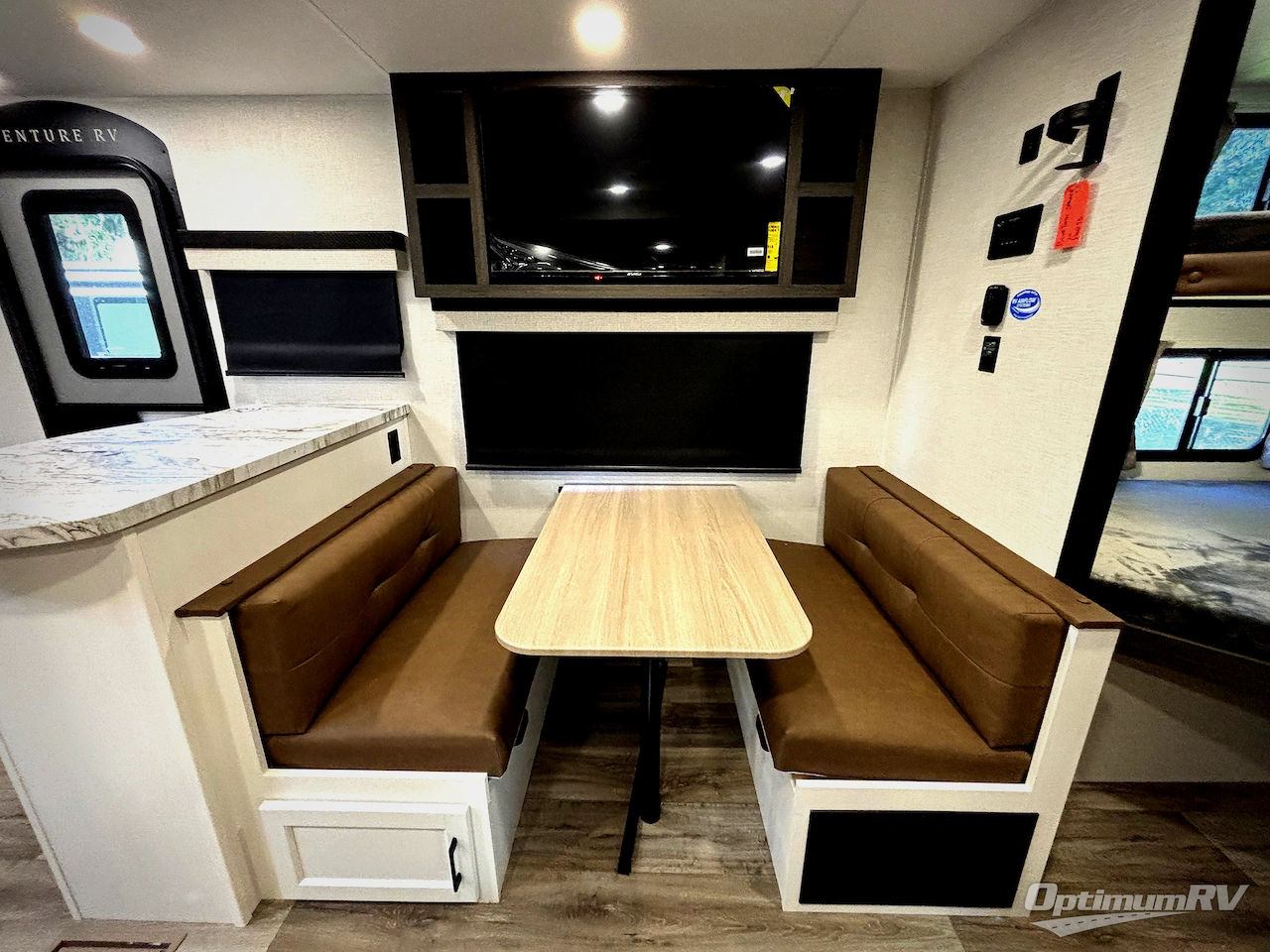 2026 Venture Stratus SR302VBH Photo 13