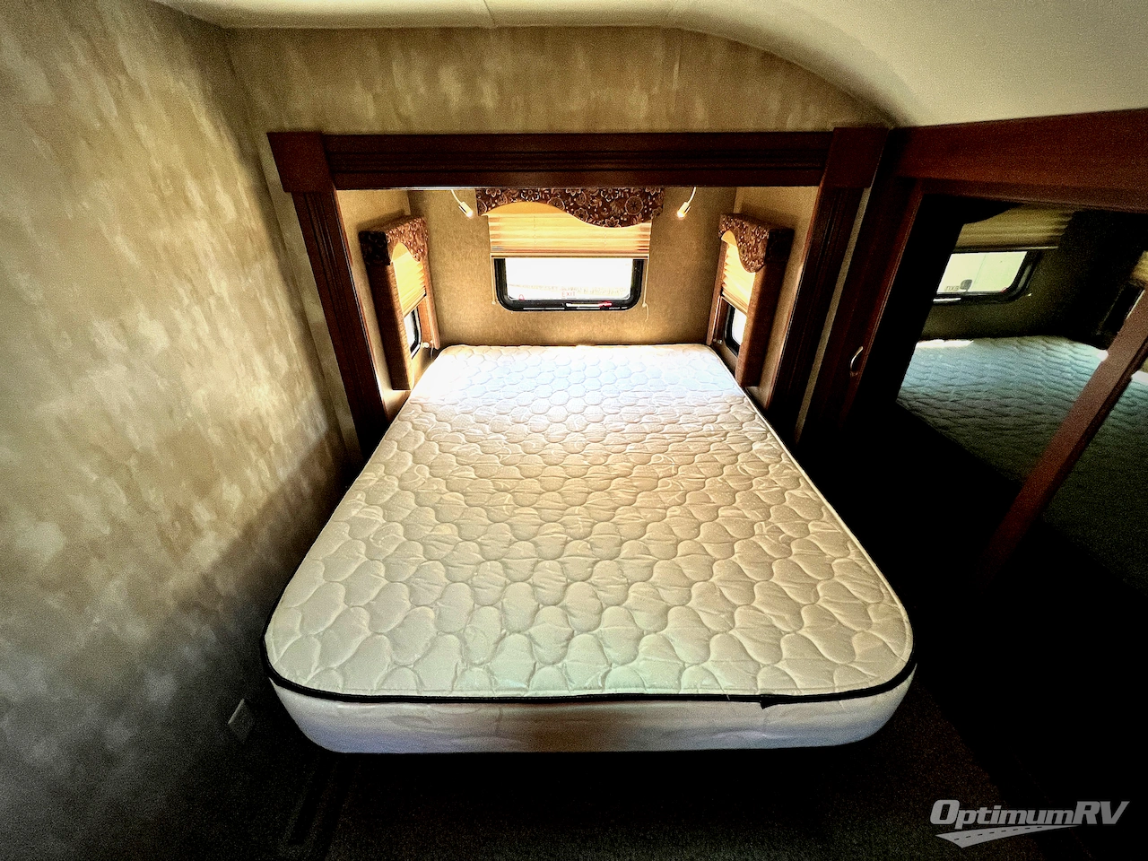 2015 Winnebago Towables Voyage 29FWRSS Photo 12