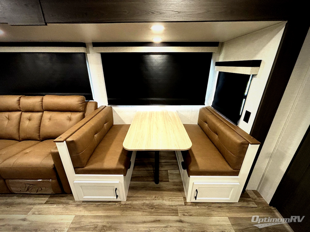 2026 Venture Stratus SR261VRB Photo 9