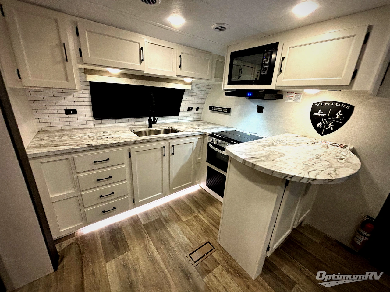 2025 Venture Stratus SR262VFK Photo 6