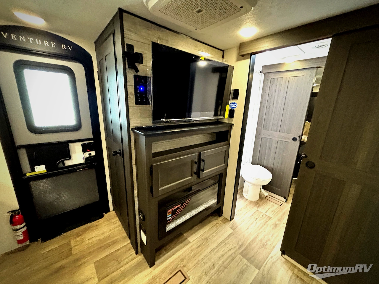 2025 Venture Stratus SR262VFK Photo 11