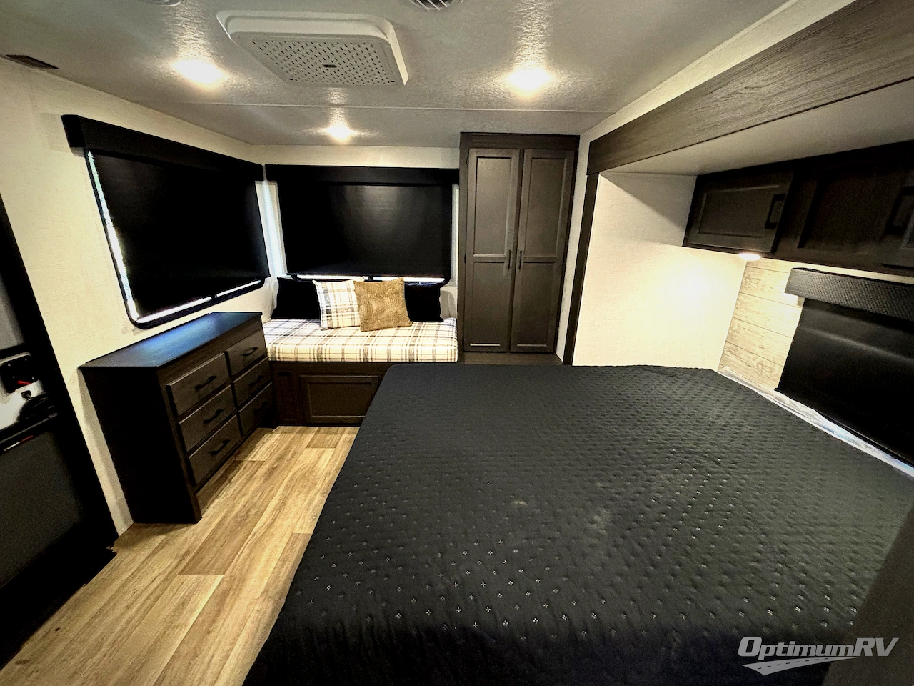 2025 Venture Stratus SR262VFK Photo 17