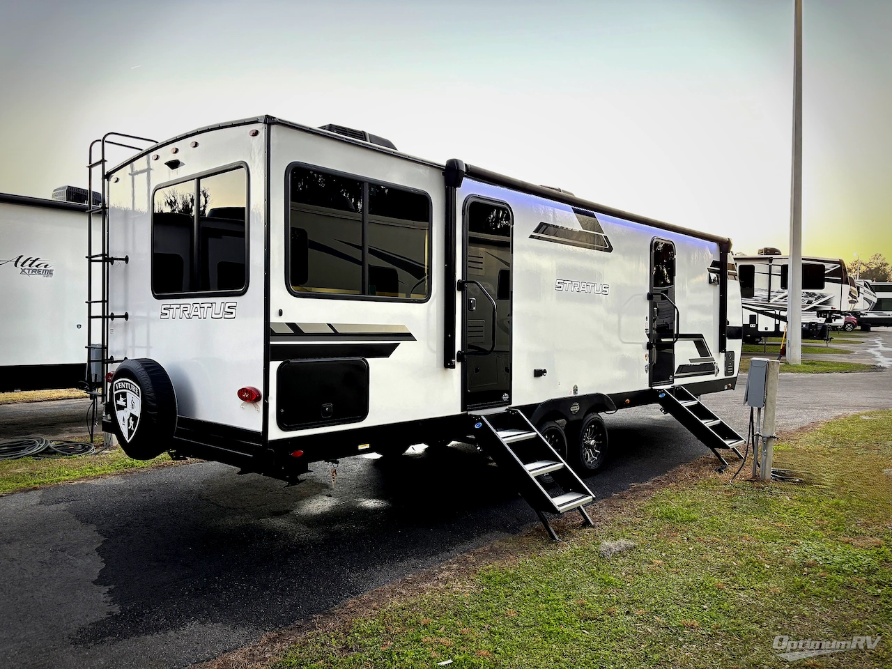 2025 Venture Stratus SR262VFK Photo 2