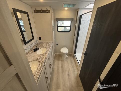 2024 Forest River Grand Surveyor 268FKBS RV Photo 4