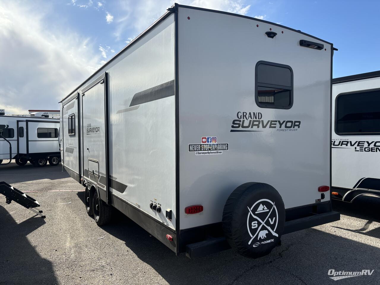 2024 Forest River Grand Surveyor 268FKBS Photo 3