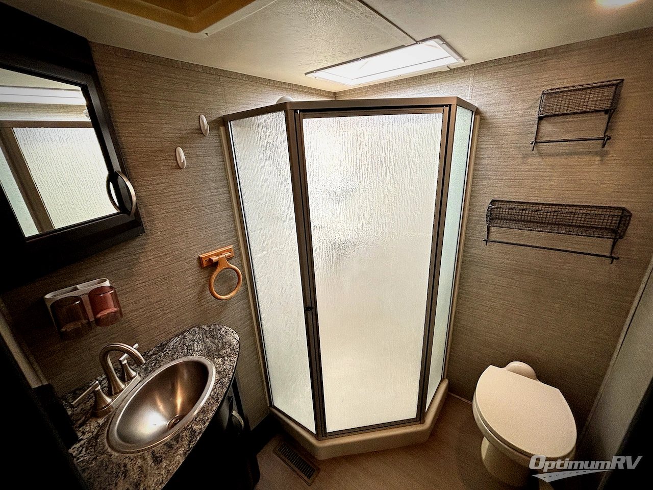 2016 Dutchmen Voltage V-Series V3005 Photo 8