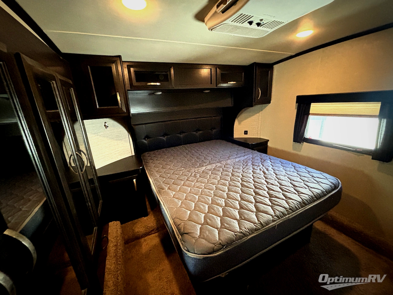 2016 Dutchmen Voltage V-Series V3005 Photo 9