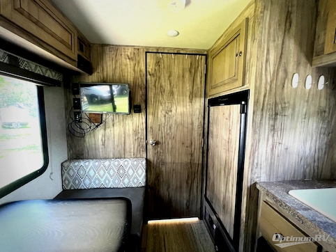 2019 Palomino PaloMini 180FB RV Photo 4