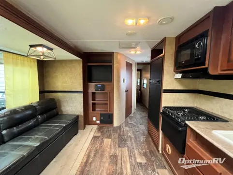 2014 Dutchmen Aspen Trail 2460RLS RV Photo 2