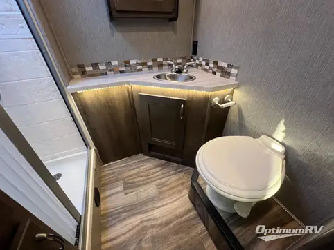 2021 NeXus Phantom 30P RV Photo 4