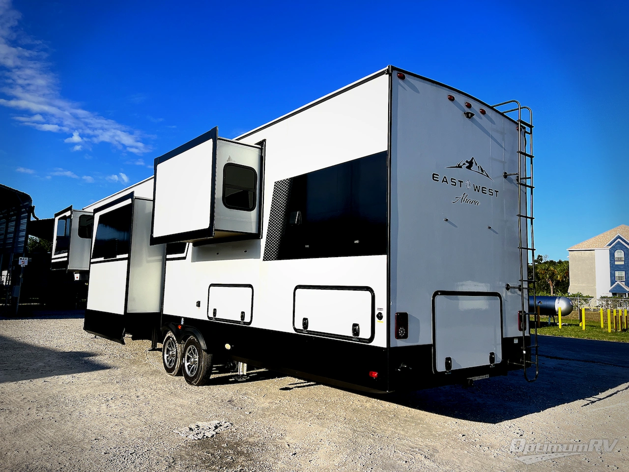 2024 East To West Ahara 380FL Photo 2