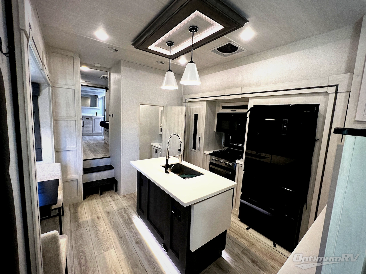 2024 East To West Ahara 380FL Photo 4