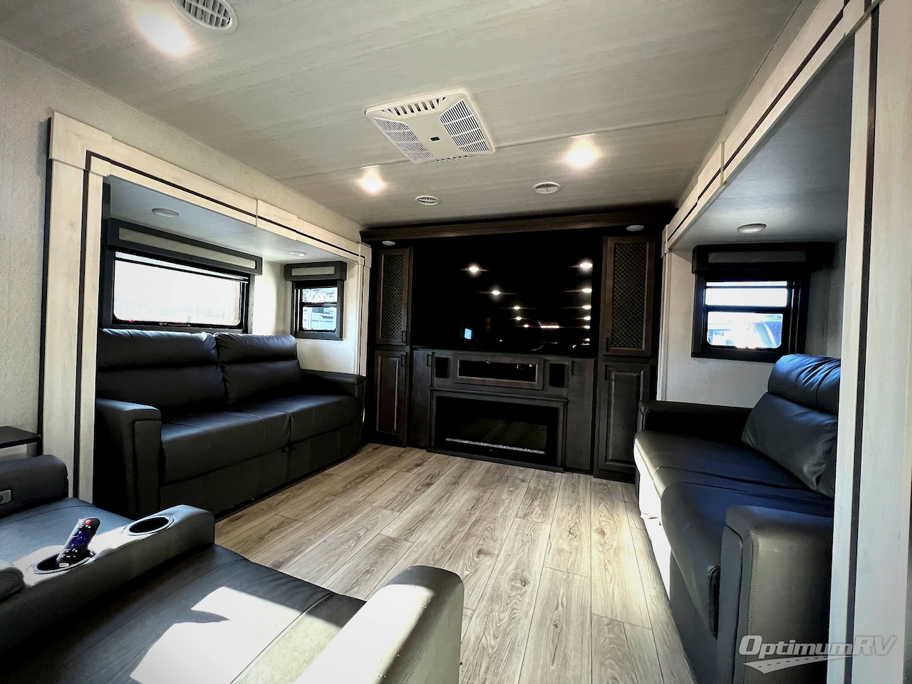 2024 East To West Ahara 380FL Photo 7