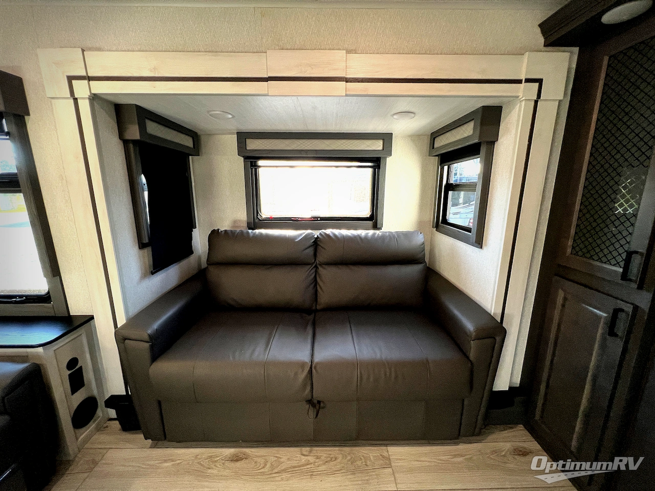 2024 East To West Ahara 380FL Photo 9