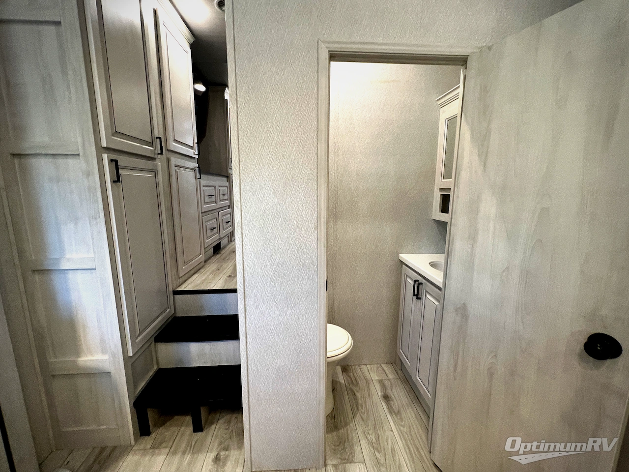 2024 East To West Ahara 380FL Photo 17