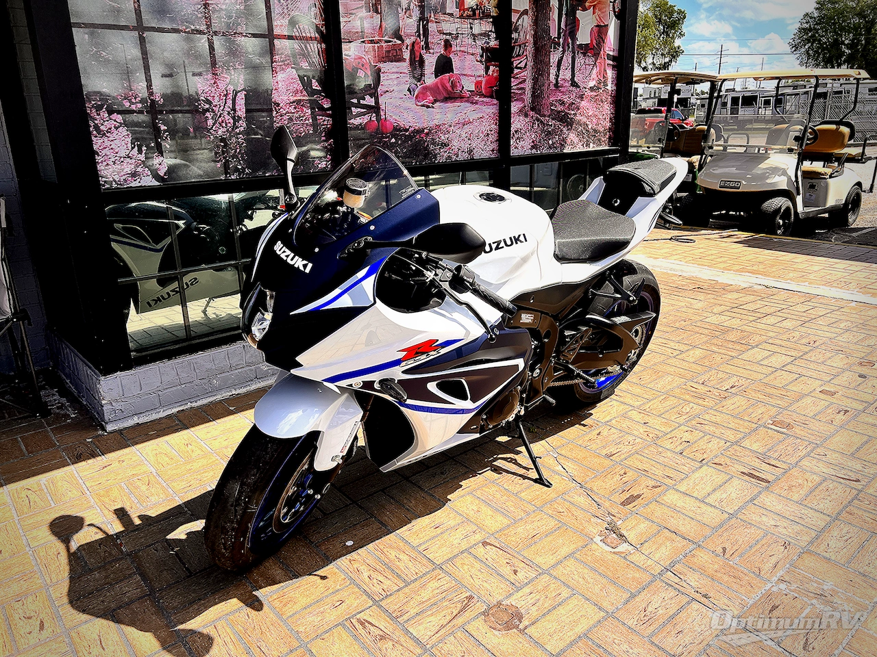 2023 Suzuki GSXR R1000R Photo 2