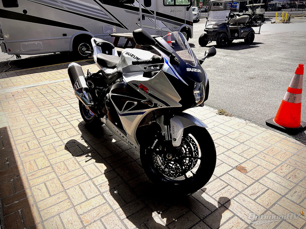 2023 Suzuki GSXR R1000R Photo 1