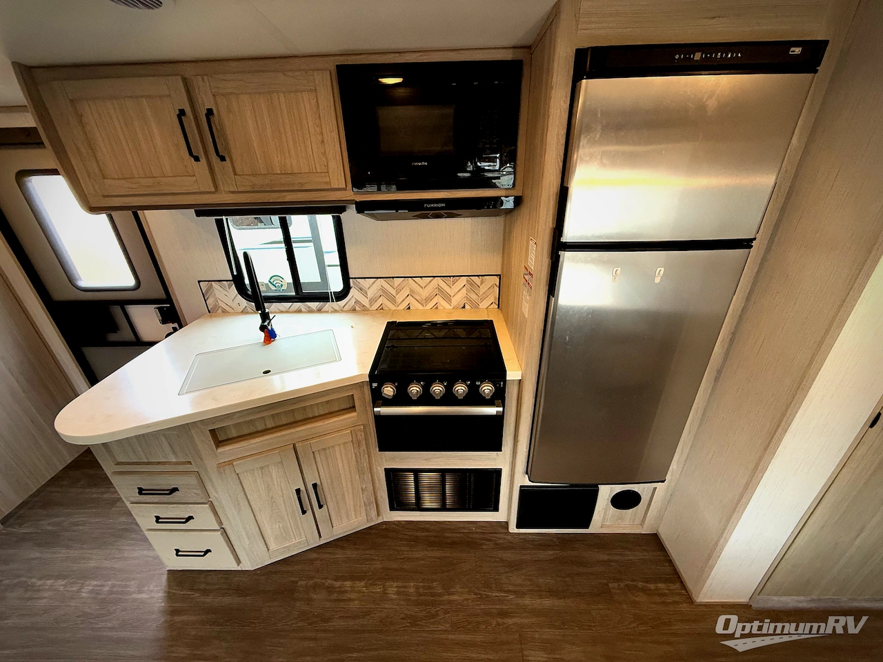 2022 Cruiser Twilight Signature TWS3300 Photo 6