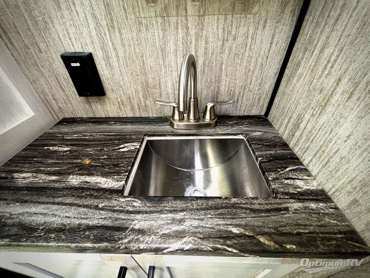 2022 KZ Durango D348BHF Photo 9