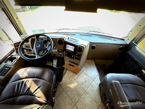 2008 Winnebago Tour 40WD RV Photo 2