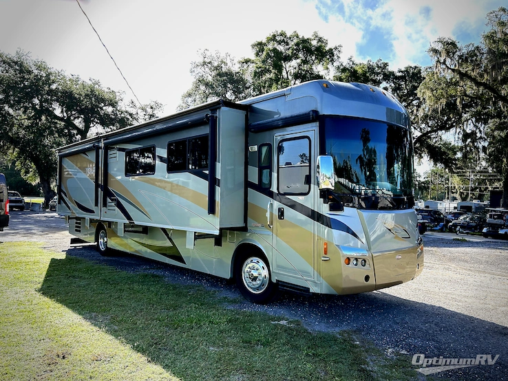 2008 Winnebago Tour 40WD RV Photo 1