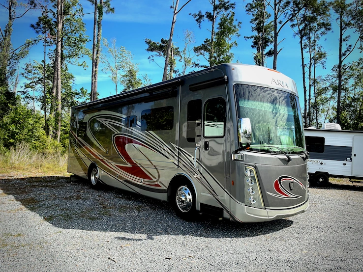 2022 Thor Aria 3401 RV Photo 1